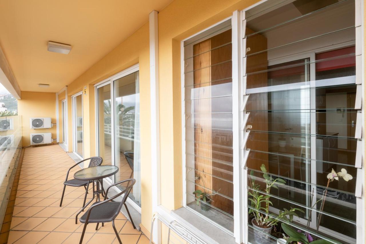 By The Sea II - Calmo Com Piscina E Vista Mar. Apartment Funchal  Ngoại thất bức ảnh